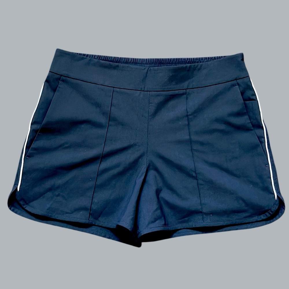 KIT AND ACE Technical 60% Wool Pintuck Shorts White Piping Stripe Washable